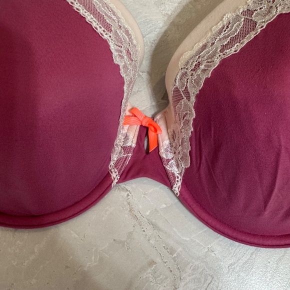 NWT Victoria’s Secret Bra – Body By Victoria Lined Perfect Coverage 36DD - Picture 3 of 5